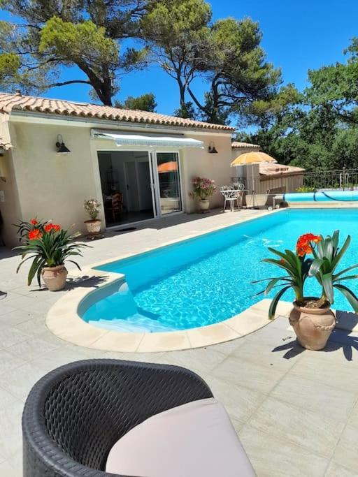 Villa Le Bosquet En Luberon. Ménerbes Exterior foto
