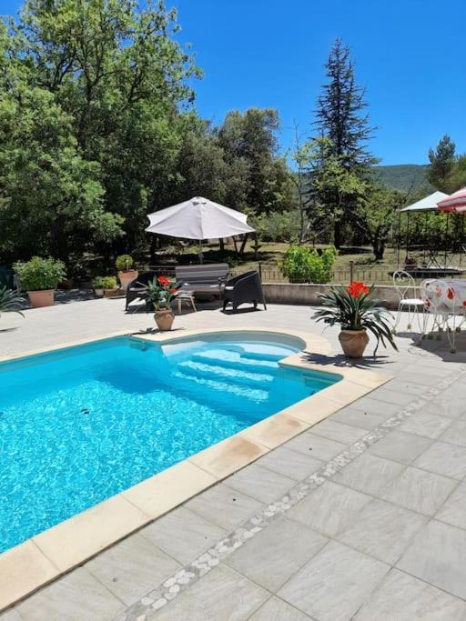 Villa Le Bosquet En Luberon. Ménerbes Exterior foto